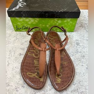 Sam Edelman Gigi Thong Sandal in Kona Brown, size 9